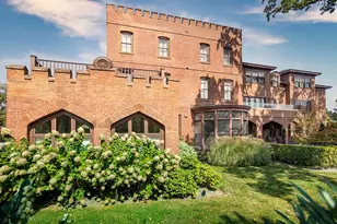 78 Rhode Island Ave, Newport, RI 02840 - Photo 1