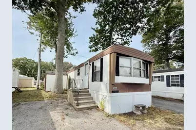 836 Forest Park Avenue, Middletown, RI 02842 - Photo 1