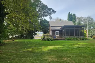 48 Ocean Ave, Jamestown, RI 02835 - Photo 8