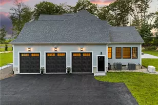 105 Princess Pine Dr, East Greenwich, RI 02818 - Photo 4