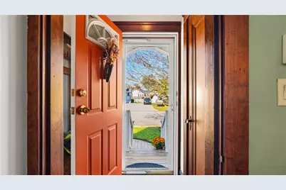 224 Palace Avenue, Warwick, RI 02886 - Photo 4