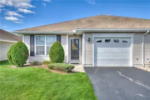 1901 Village Green Cir, Coventry, RI 02816 - Photo 38