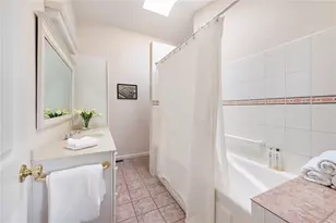 124 Houston Ave, Narragansett, RI 02882 - Photo 22