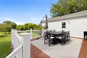 331 3rd Beach Rd, Middletown, RI 02842 - Photo 36