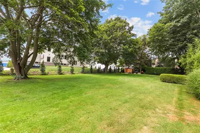 129 Bliss Mine Road, Newport, RI 02840 - Photo 4