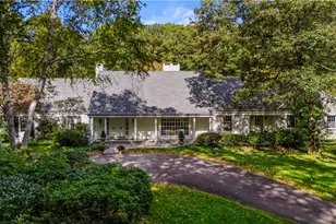 275 Stony Ln, North Kingstown, RI 02852 - Photo 2