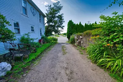 898 Main Road, Tiverton, RI 02878 - Photo 10