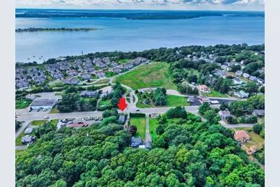 898 Main Road, Tiverton, RI 02878 - Photo 4