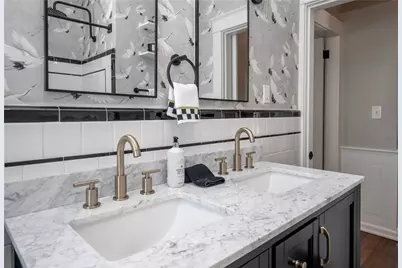 26 Vernon Avenue, Newport, RI 02840 - Photo 26