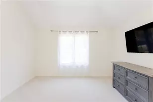 112 Harrison Ave, Newport, RI 02840 - Photo 38