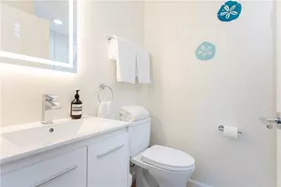 112 Harrison Ave, Newport, RI 02840 - Photo 18