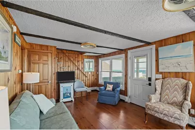 28 Glenwood Avenue, Narragansett, RI 02882 - Photo 20