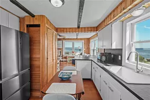 28 Glenwood Ave, Narragansett, RI 02882 - Photo 12