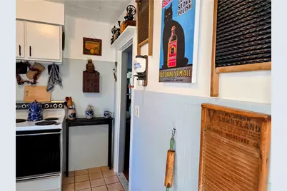 132 Prospect Hill Avenue, West Warwick, RI 02893 - Photo 12