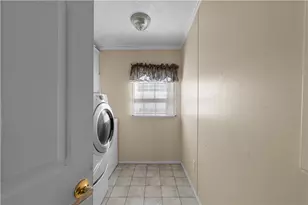 71 Blackbird St, Tiverton, RI 02878 - Photo 6