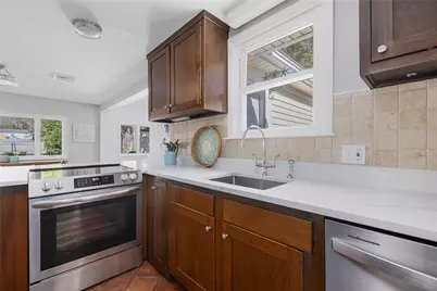 471 Annaquatucket Road, North Kingstown, RI 02852 - Photo 32