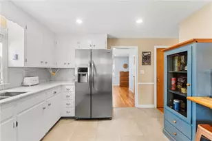 124 Clarence St, Cranston, RI 02910 - Photo 10