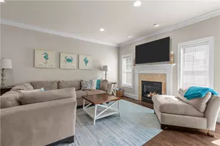 5 Lowndes St, Newport, RI 02840 - Photo 8