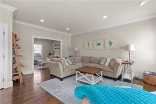 5 Lowndes St, Newport, RI 02840 - Photo 10