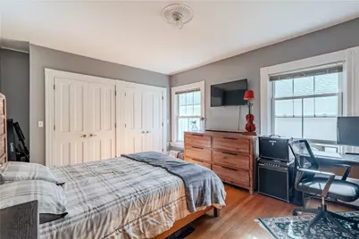 1291 Narragansett Boulevard #4, Cranston, RI 02905 - Photo 6