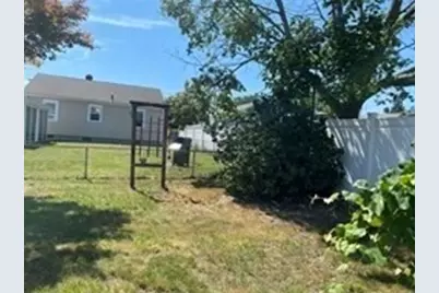 77 Manistee Street, Pawtucket, RI 02761 - Photo 12