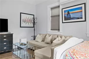 137 W Main Rd, Middletown, RI 02842 - Photo 2