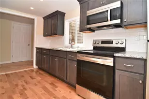 105 S Killingly Rd, Foster, RI 02825 - Photo 4