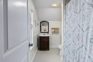 230 Marlborough St, East Greenwich, RI 02818 - Photo 38