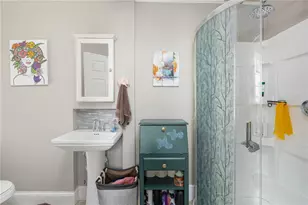 14 Parade St, Providence, RI 02909 - Photo 32