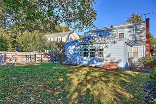 20 Townsend St, Barrington, RI 02806 - Photo 2