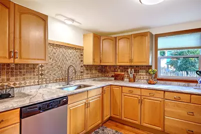 20 Townsend Street, Barrington, RI 02806 - Photo 12