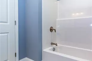 3 June Ct, West Warwick, RI 02816 - Photo 32