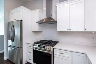 3 June Ct, West Warwick, RI 02816 - Photo 4