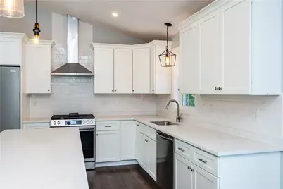 5 June Court, West Warwick, RI 02816 - Photo 6