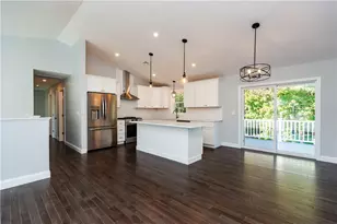 5 June Ct, West Warwick, RI 02816 - Photo 4