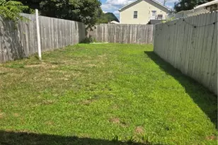 27 Stedman St, Pawtucket, RI 02860 - Photo 26