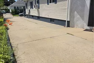 27 Stedman St, Pawtucket, RI 02860 - Photo 4