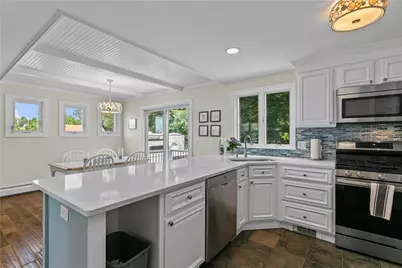 59 Berkley Avenue, Portsmouth, RI 02871 - Photo 8