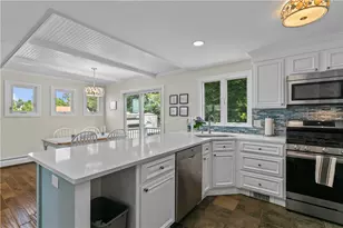 59 Berkley Ave, Portsmouth, RI 02871 - Photo 8