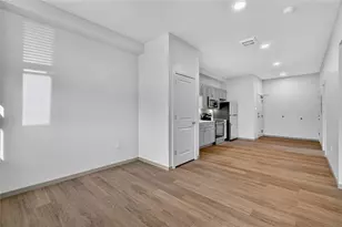 1624 Lonsdale Ave, Lincoln, RI 02865 - Photo 4