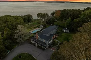 140 Aldrich Ave, Warwick, RI 02889 - Photo 32
