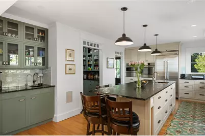 140 Aldrich Avenue, Warwick, RI 02889 - Photo 4