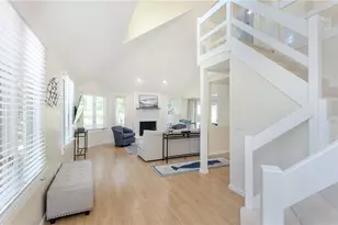 112 Harrison Ave, Newport, RI 02840 - Photo 6