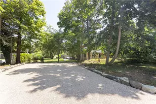 112 Harrison Ave, Newport, RI 02840 - Photo 26