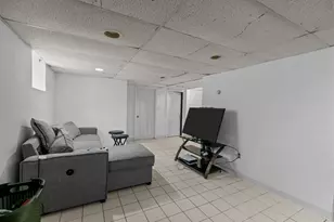 21 Slocum St, Newport, RI 02840 - Photo 40