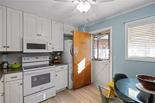 72 W Shore Rd, Warwick, RI 02889 - Photo 8