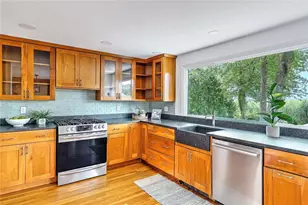 4 Buckingham St, Barrington, RI 02806 - Photo 14