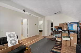 7 Cleveland Ave, Cranston, RI 02920 - Photo 18