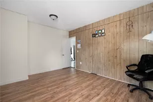 7 Cleveland Ave, Cranston, RI 02920 - Photo 12