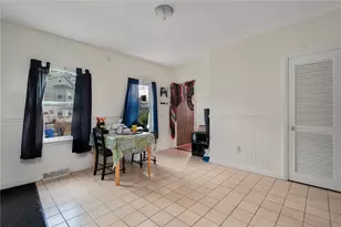 7 Cleveland Ave, Cranston, RI 02920 - Photo 6